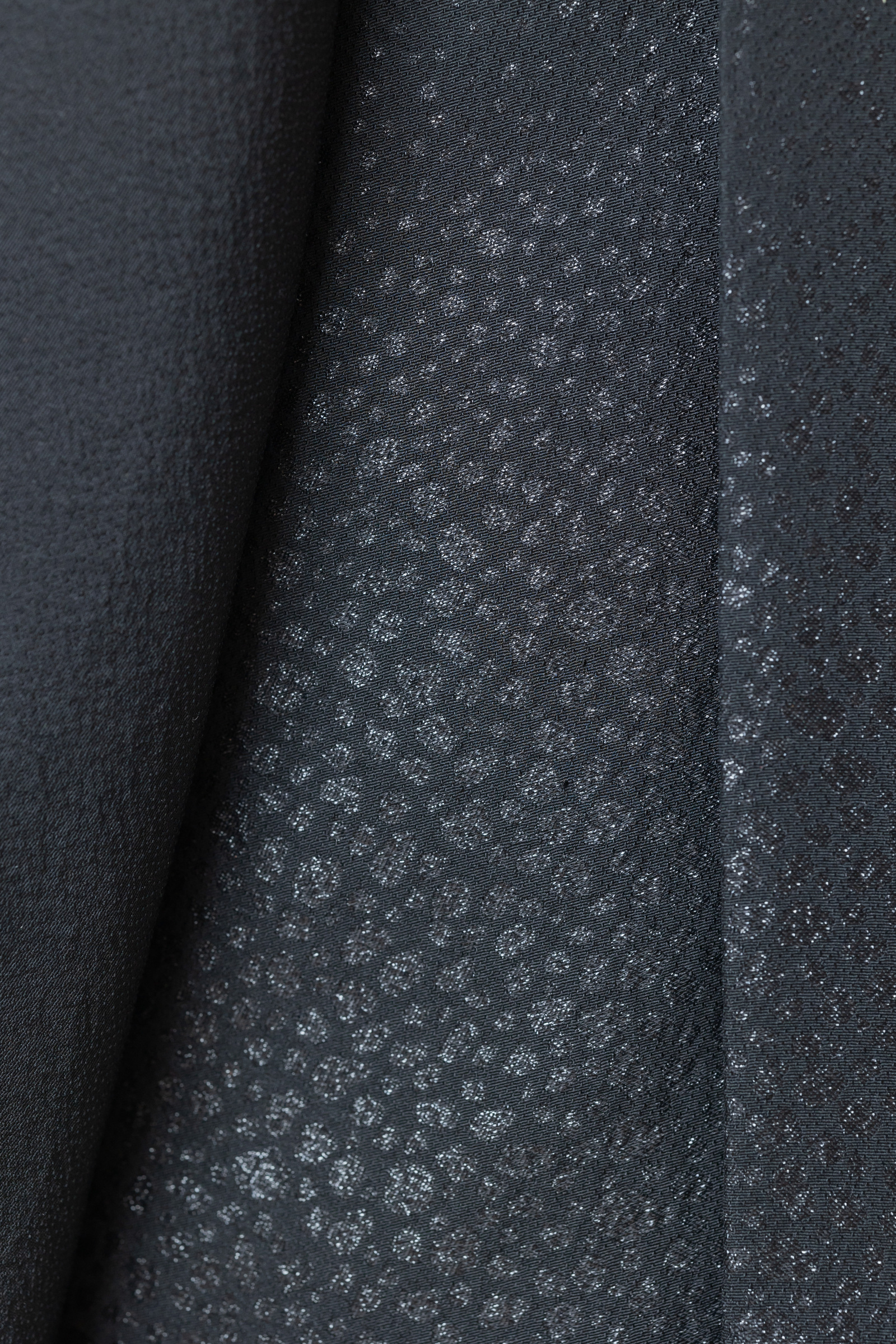 紋付・袴M_020　M_030「黒箔紋付_縞ラメ袴」スライド2