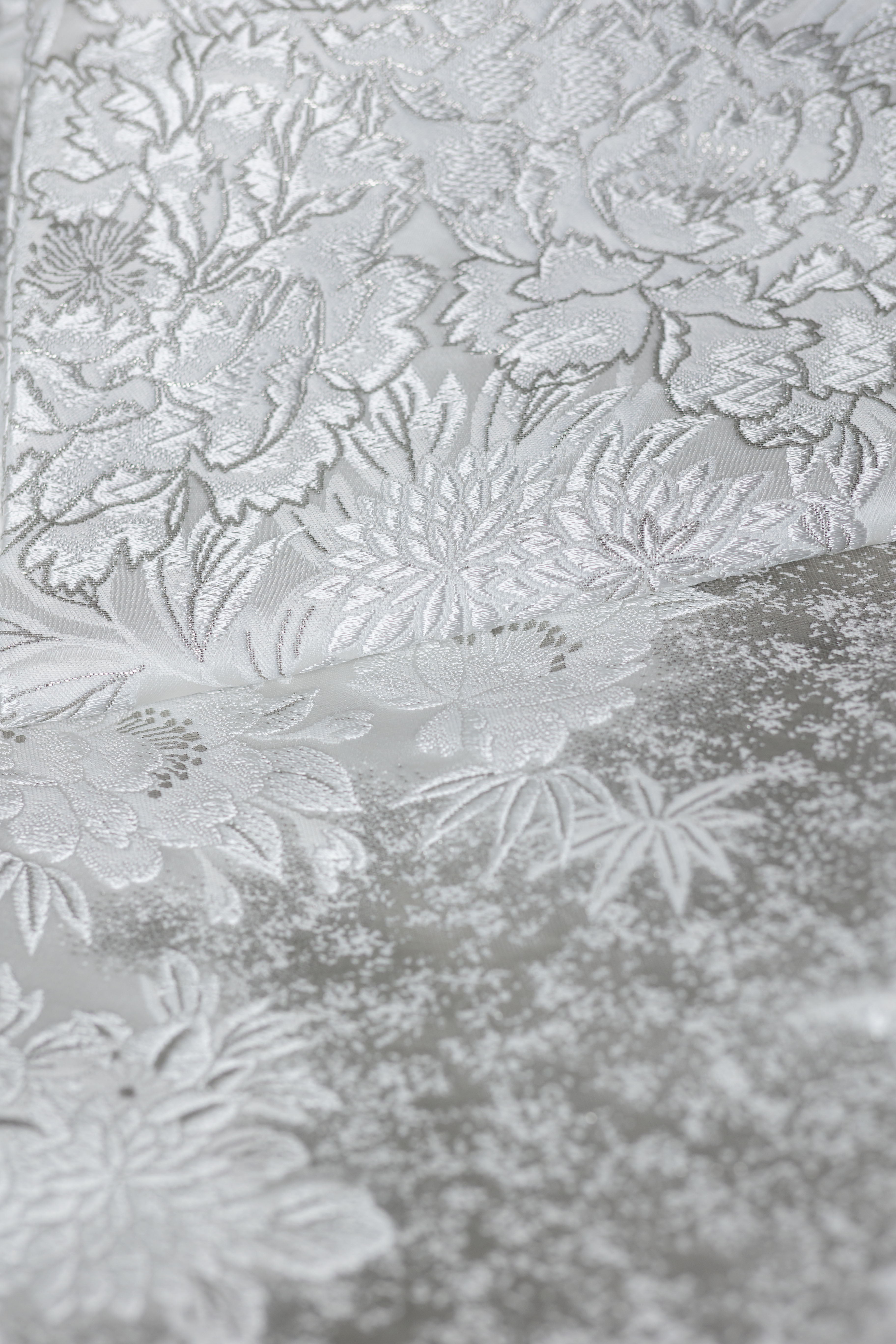 白無垢WU_105「秀麗牡丹　銀箔」スライド4