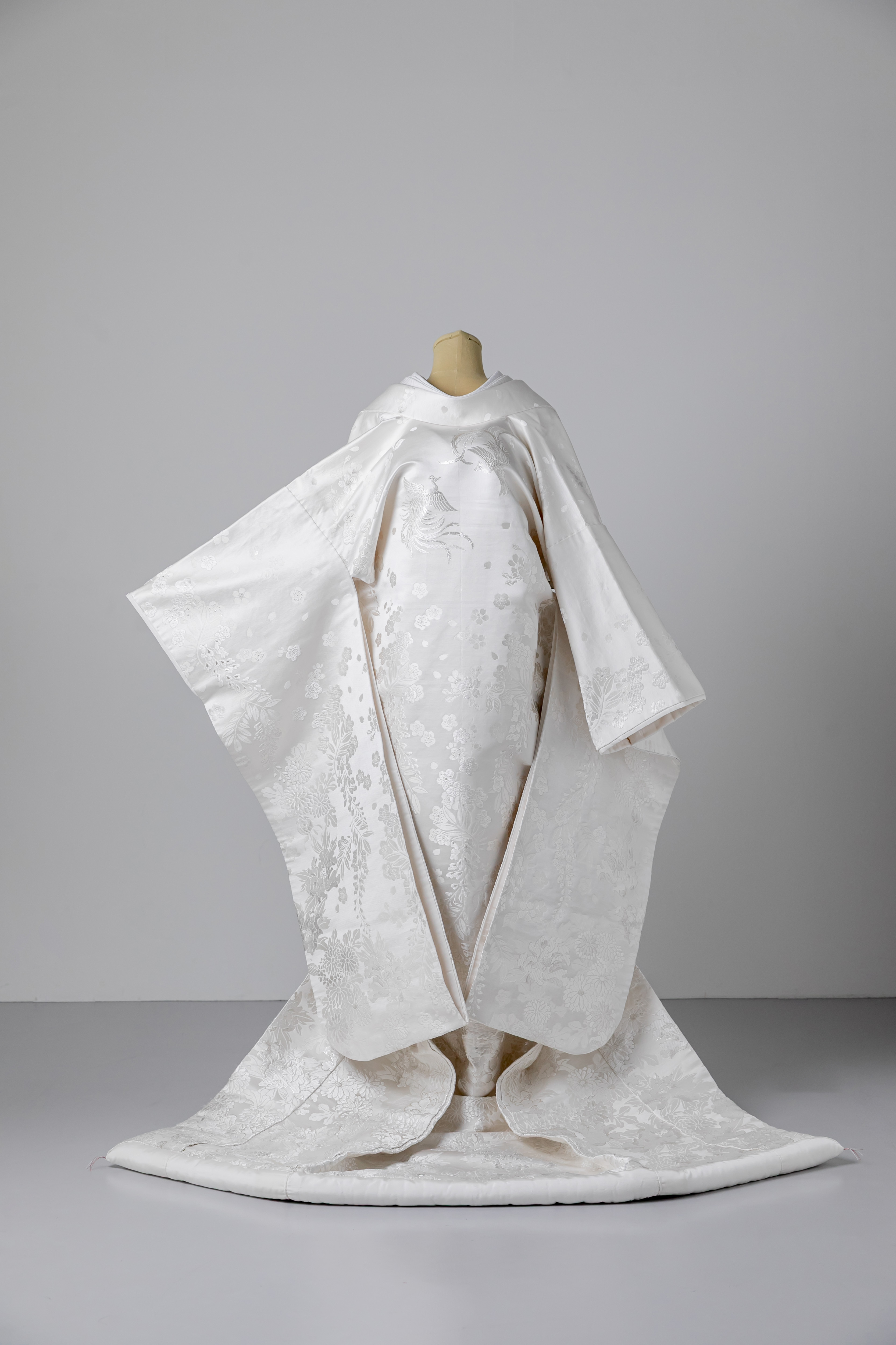 白無垢WU_110「鳳凰の舞に四季の宴」スライド3