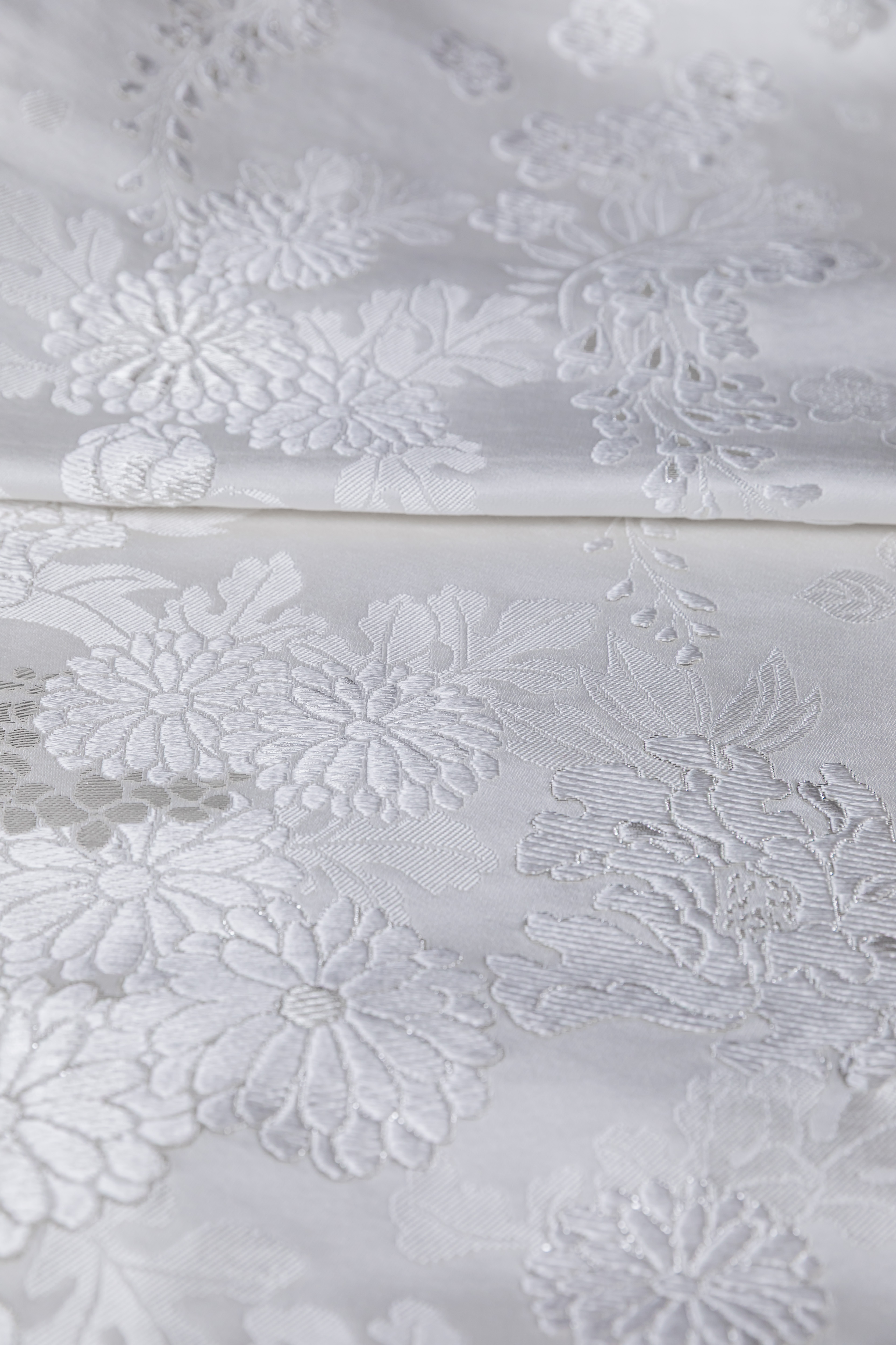 白無垢WU_110「鳳凰の舞に四季の宴」スライド4