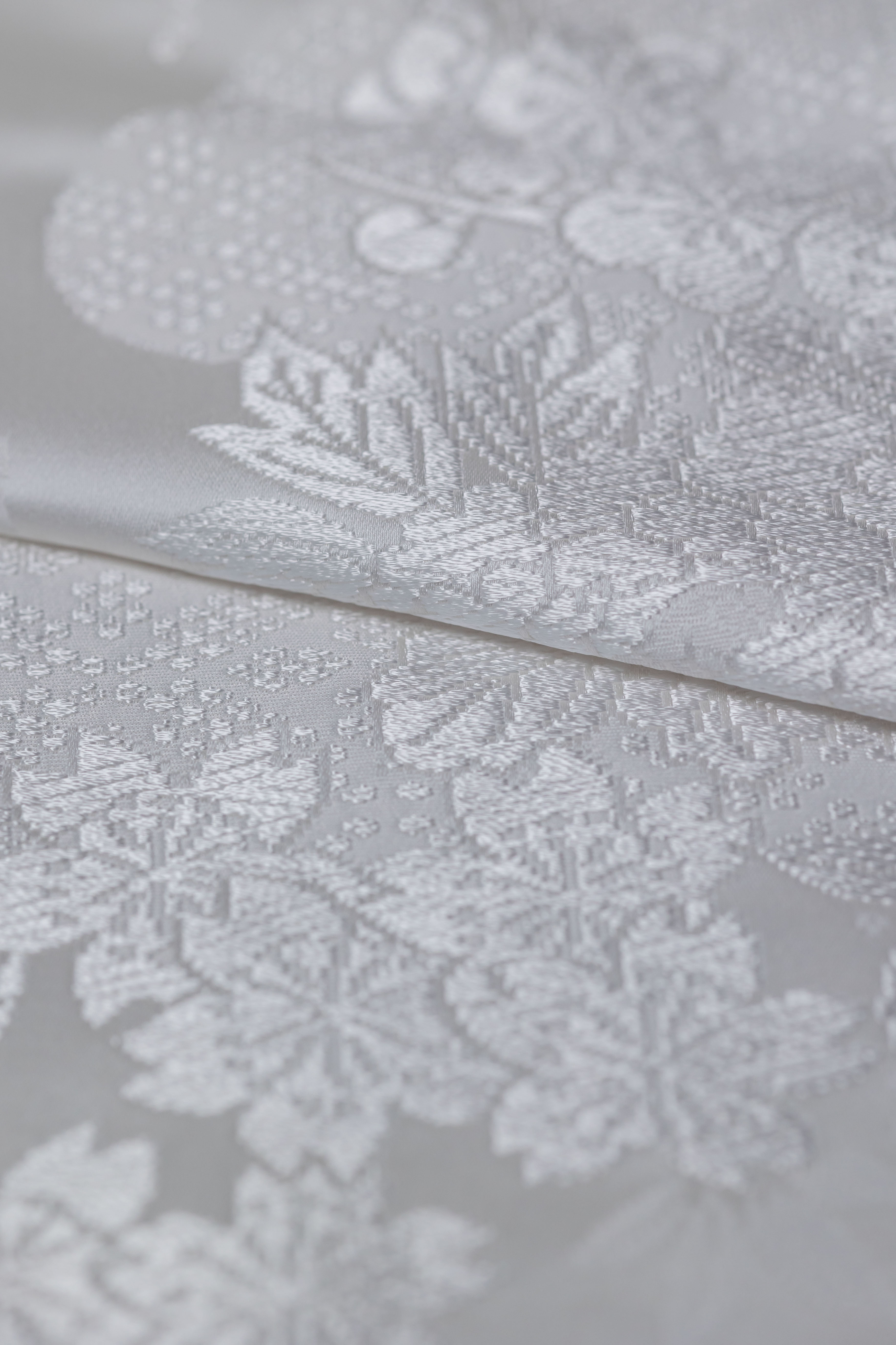 白無垢WU_098「献上疋田彩華文」スライド4